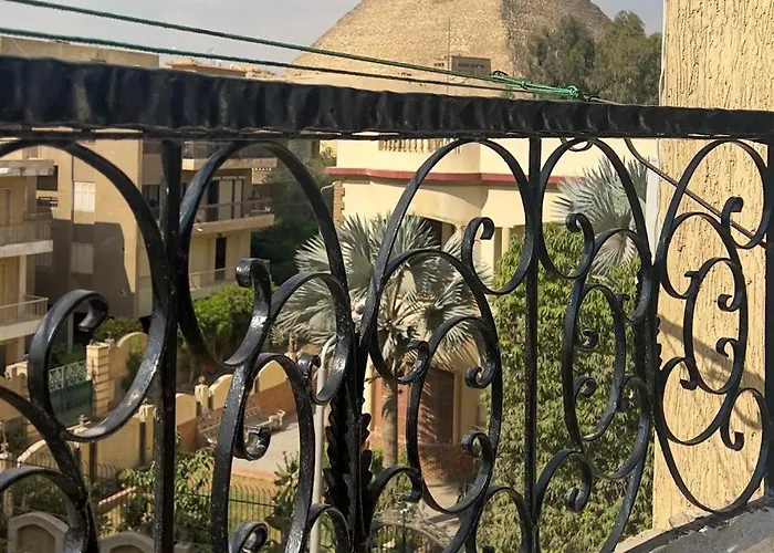 Golf Pyramids View Apartment