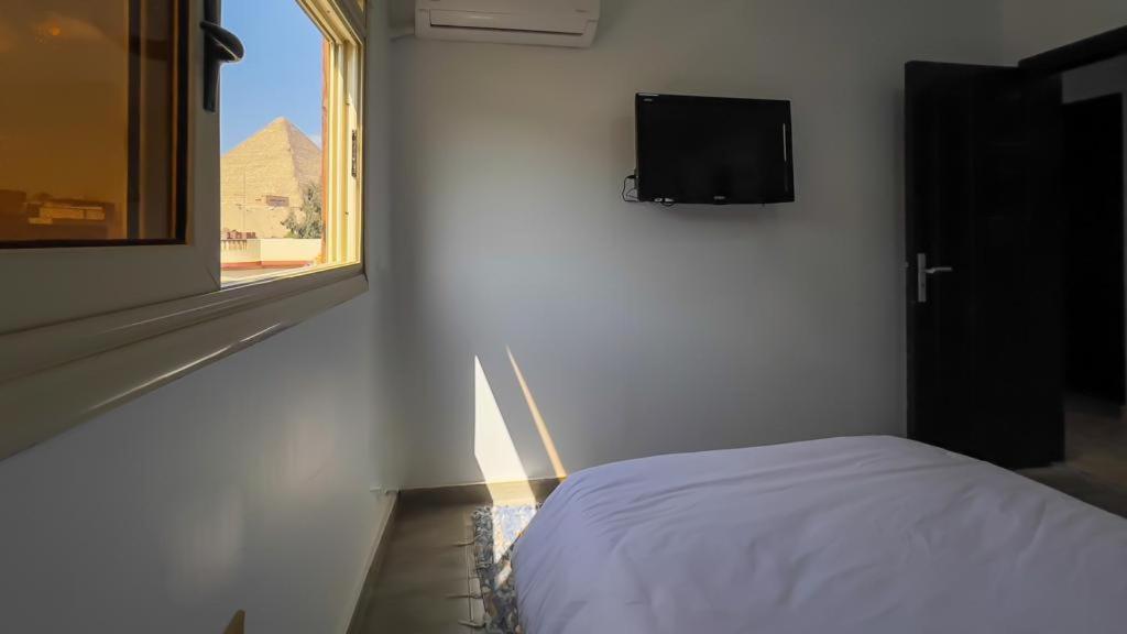 Golf Pyramids View Apartamento *